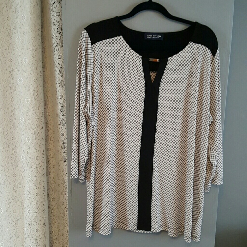 Black/White Tunic